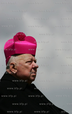 Wizyta kard. Stanislawa Dziwisza w Pelplinie, gdzie...