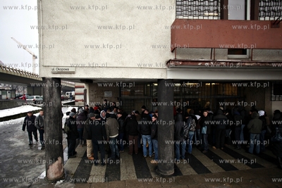 Gdansk. Nabor do policji. Kolejka chetnych do pracy...