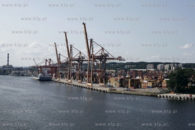 Gdynia. Baltycki Terminal Kontenerowy.
28.06.2013
fot....