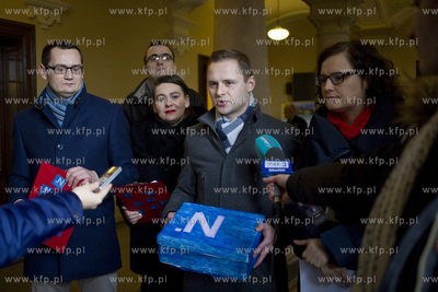 Gdańsk. Przedstawiciele Nowoczesnej z posłanką Ewą...