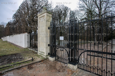 Z powodu silnego wiatru zamknięto Parki Oliwski.
19.02.2022
fot....