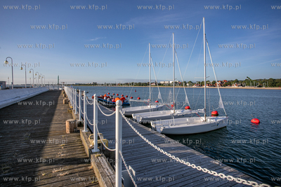 Pomost przy ostrodze sopockiego molo.
02.08.2022
fot....