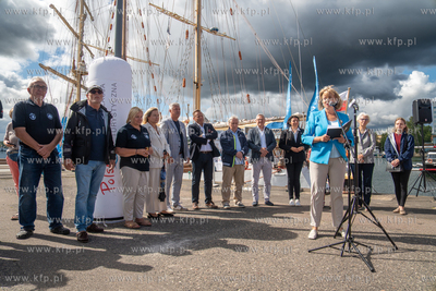 Żaglowiec STS "Pogoria" powrócił do Gdyni po zakończeniu...
