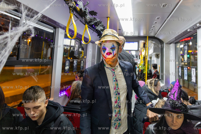 Gdńsk. Halloweenowy tramwaj. 31.10.2024 / fot. Anna...