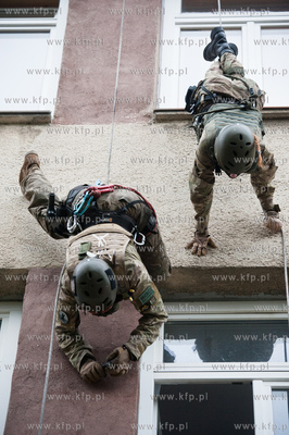 Gdansk. Gimnazjum nr 29 na Suchaninie. Pokazy Gdanskiej...