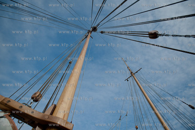 Gdansk. Stocznia Remontowa. Prezentacja zaglowca STS...