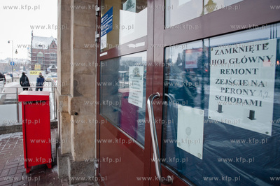 Gdansk. Remont hali glownej Dworca Glownego PKP.
20.01.2013
fot....