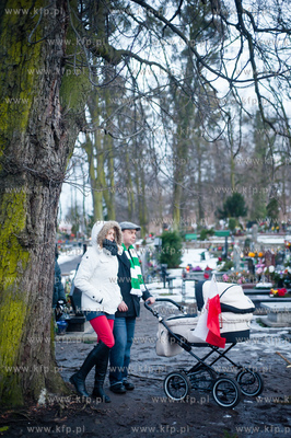 Gdansk. Cmentarz Garnizonowy przy ul. Gielguda. Apel...