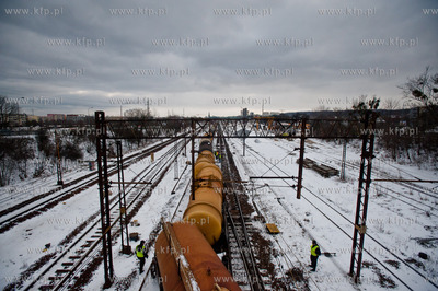 Gdansk. Zaspa. Wykolejenie pociagau towarowego przewozacego...