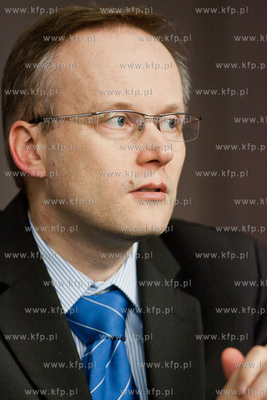 Gdansk. Sala BHP Stoczni Gdanskiej. Prezentacja 2 tomu...