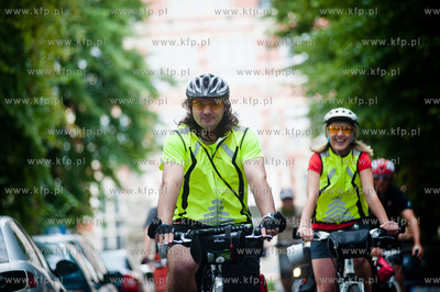 Politechnika Gdanska. Start wyprawy rowerowej do okola...