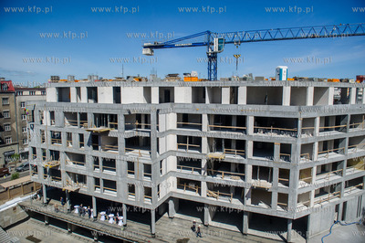 Gdynia. Uroczyste zawieszenie wiechy na nowo powstajacym...