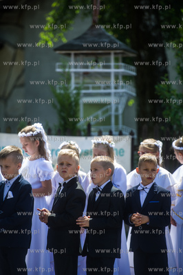Szymbark. Procesja Bożego Ciała w Parafii św. Teresy...