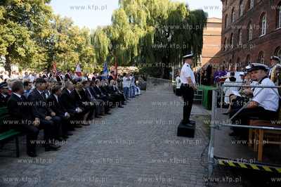 Gdansk. Msza Swieta na placu Obroncow Poczty Polskiej...