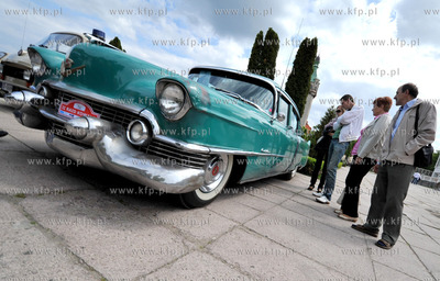 Plac Zdrojowy w Sopocie. Moto Show na Molo zorganizowany...