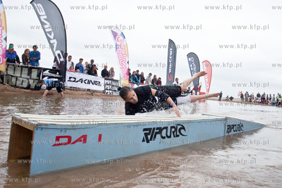 Gdansk Jelitkowo Nz zawody II edycji Polish Skimboarding...