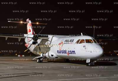 Port Lotniczy Gdansk im. Lecha Walesy. Nz. ATR 42 linii...