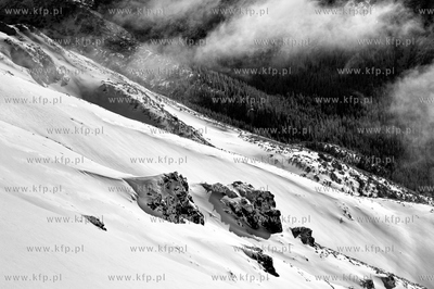 Tatry, Kasprowy. NZ.widok z  Kasprowego na doliny Tatr...