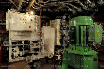 Niedokonczona Korweta Gawron oczekujaca na decyzje...