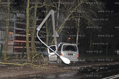 Sopot. Ulica Malczewskiego.  Wypadek samochodowy. Okolo...