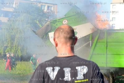 Pozar smieciarki Sanipor na ulicy Slaskiej w Gdyni....