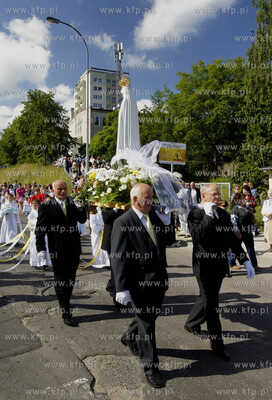 Procesja Bozego Ciala parafii sw. Maksymiliana Kolbe...