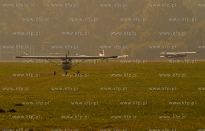 Aeroklub Gdanski w Pruszczu Gdanskim. Bryza Extra 2014....