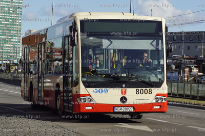 Gdańsk, Podwale Grodzkie.  Autmobus miejski marki...