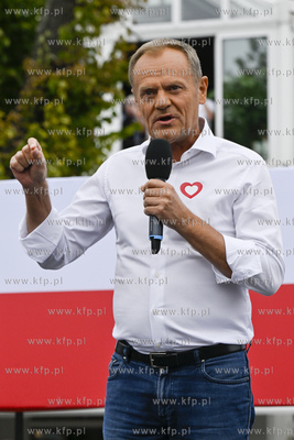 Sopot. Plac Przyjaciol Sopotu. Wiec Donalda Tuska w...