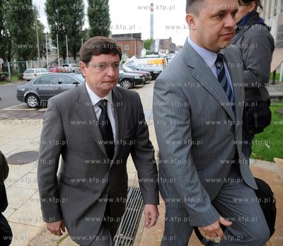 Minister Aleksander Grad w Stoczni Gdynia. Nz prezes...