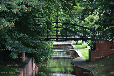 Gdansk, kanal Raduni w okolicy Targu Siennego, przy...