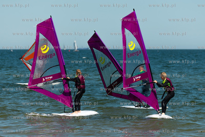 Plaza w Sopocie, przy Sopockim Klubie Zeglarskim. Briefing...