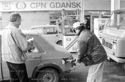 Stacja benzynowa CPN nazywana od wspolpracy ze szwedzka...