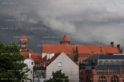 Gwaltowna burza przeszla nad Gdanskiem. 
20.05.2013
Fot....