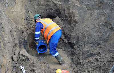 Awaria wodociagu na ul. Sobieskiego w Gdansku. Odcinek...