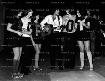 Festiwal Piosenki w Sopocie, jeden z wykonawcow z z...