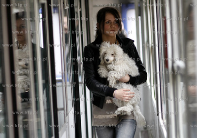 Gdansk. Dworzec Glowny. Protest kolejarzy, ktorzy domagaja...