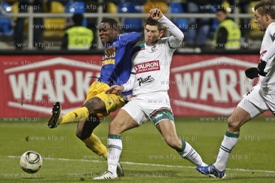 Gdynia. Ćwierćfinał Pucharu Polski w piłce nożnej...