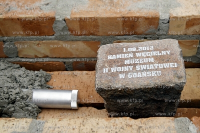 Gdansk. Uroczystosc wmurowania kamienia wegielnego...