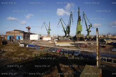Zurawie w Stoczni Gdanskiej.
28.11.2013
fot. Krzysztof...
