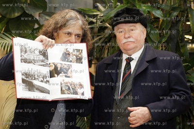 Centrum Handlowe Manhattan w Gdansku. Promocja albumu...