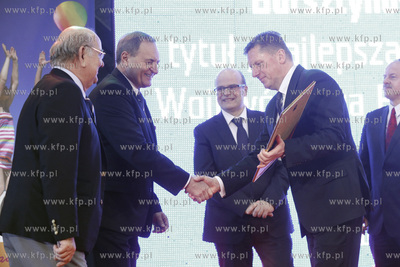 Amber Expo. Gdanskie Targi Turystyczne. Wreczenie Bursztynowych...