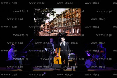 Gdańsk. Gdańskie pożegnanie G ntera Grassa.
05.05.2015
fot....