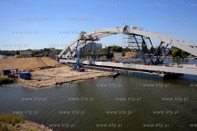 Gdańsk. Budowa mostu kolejowego na Martwej Wiśle.
03.07.2015
fot....