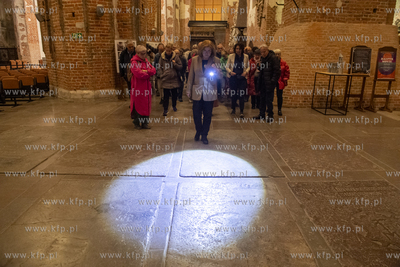 Kościół sw. Jana. Wykład Kto został pochowany...