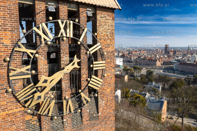 Rewitalizacja Biskupiej Górki w Gdańsku. Zegar na...