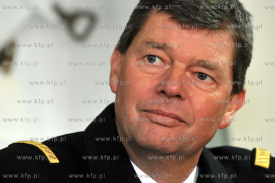 Polska Marynarka Wojenna przejmuje dowodzenie Stalego...