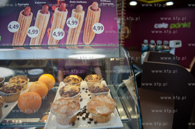 Gdansk. Nowo otwarta stacja benzynowa grupy Lotos....