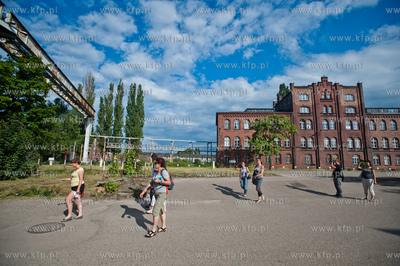 Stocznia Gdanska. Spacer z przewodniczka, bedacy czescia...
