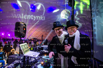 Lodowisko Miejskie w Gdansku. Walentynki w stylu Retro,...